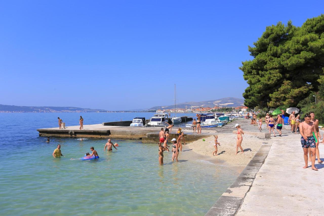 Apartments With A Parking Space Kastel Luksic, Kastela - 21073 Экстерьер фото